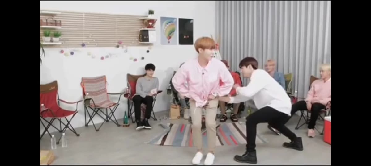 BTS 🙉 thumbnail