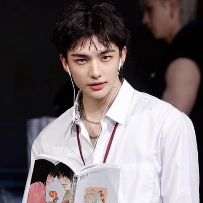 Hwang Hyunjin thumbnail