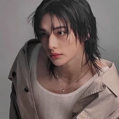 Hwang Hyunjin thumbnail