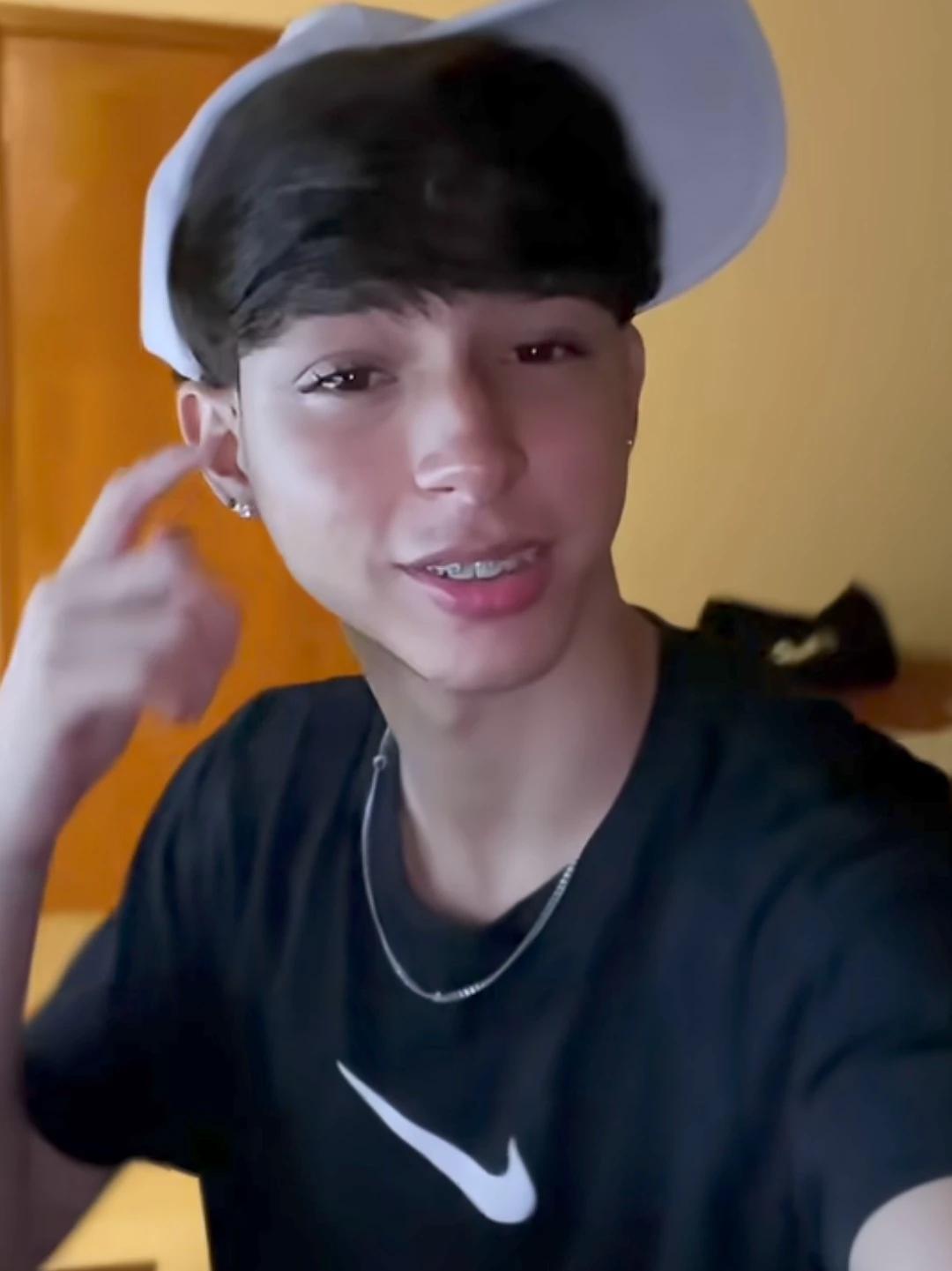 Henry🫦 thumbnail