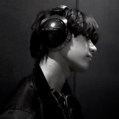 Kim Taehyung thumbnail