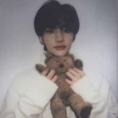 Hyunjin thumbnail