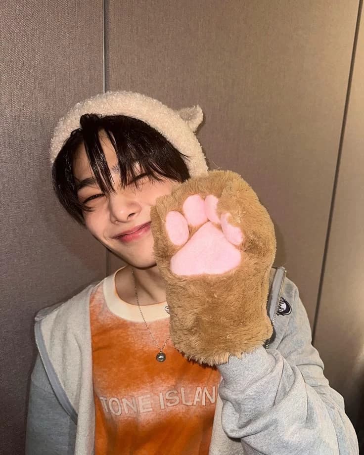 Jeongin (I.n) thumbnail