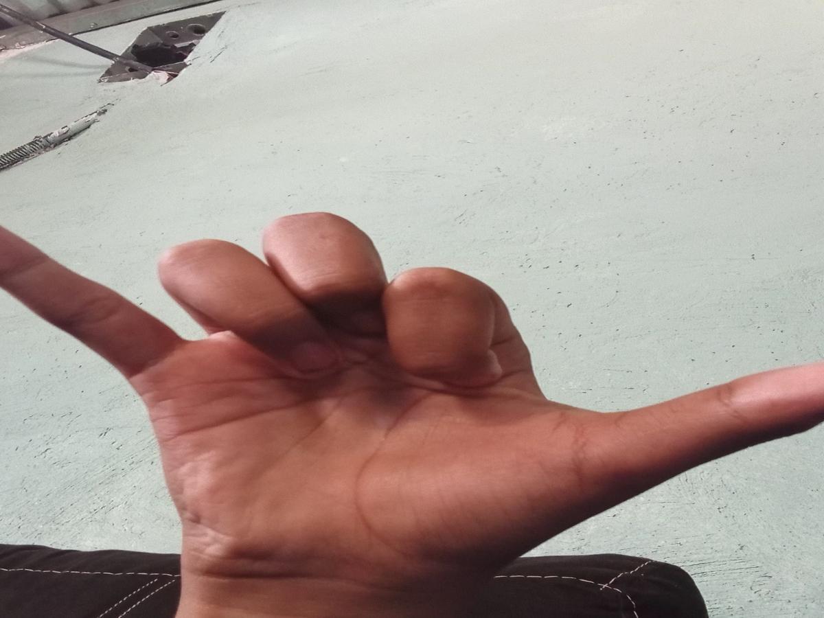 hand thumbnail