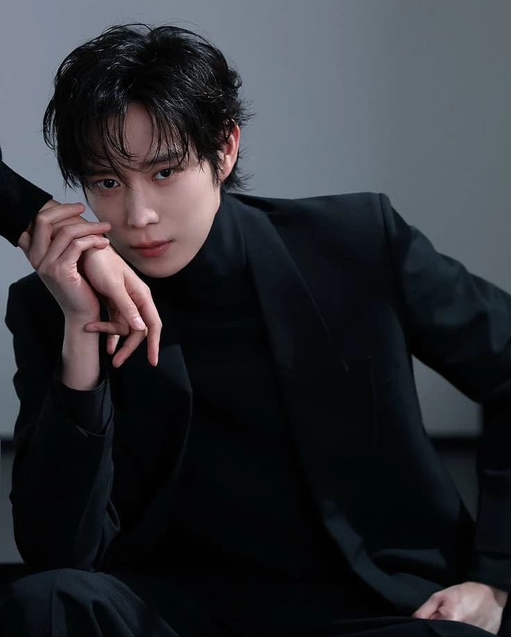 Yoon Jun Seo thumbnail