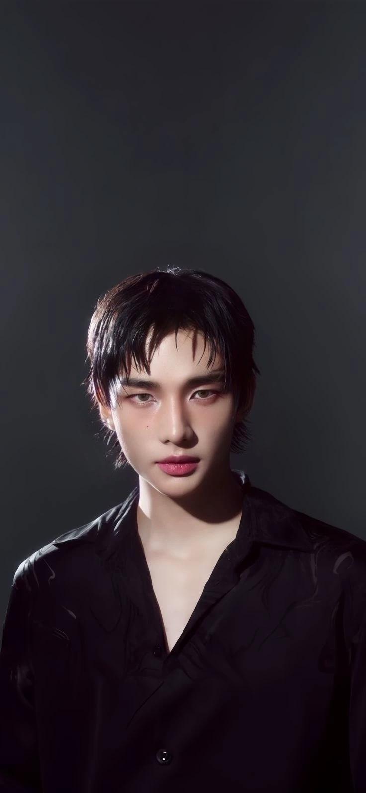 Hwang Hyunjin thumbnail