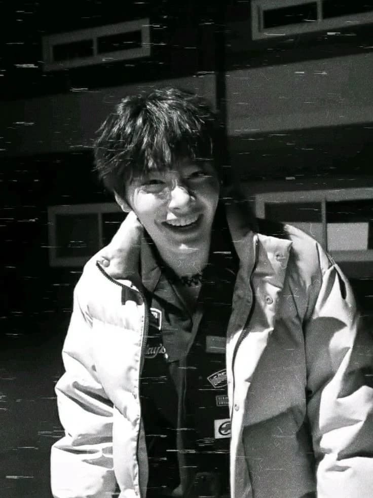 Jeongin thumbnail