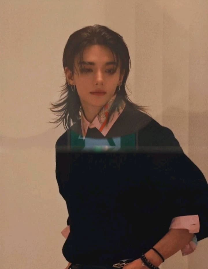Hwang Hyunjin thumbnail