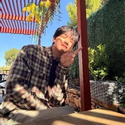 Kim Taehyung thumbnail