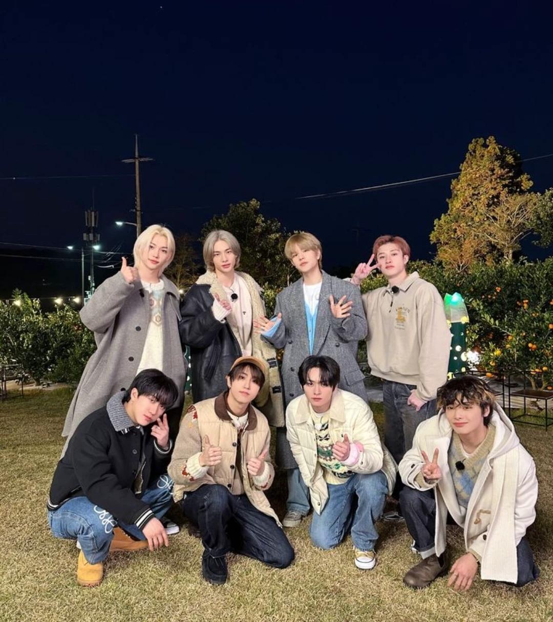 Stray kids thumbnail