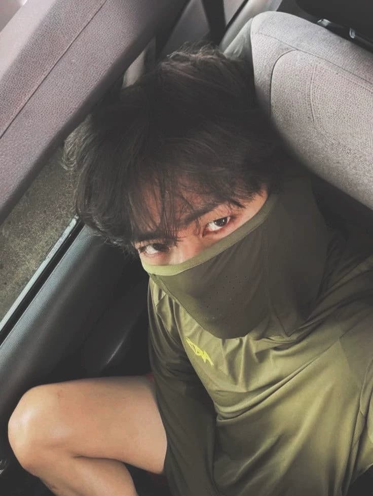 Kim Taehyung  thumbnail