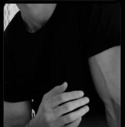 Head thumbnail
