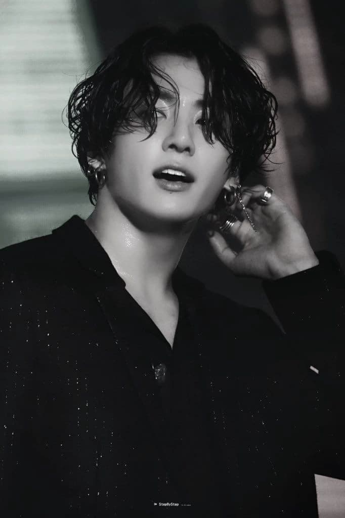 Jeon Jungkook thumbnail