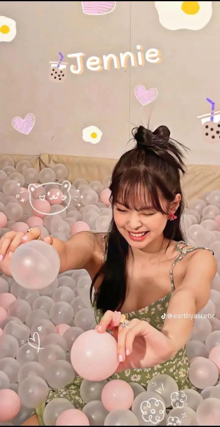 Jennie your best friend who hit on you thumbnail