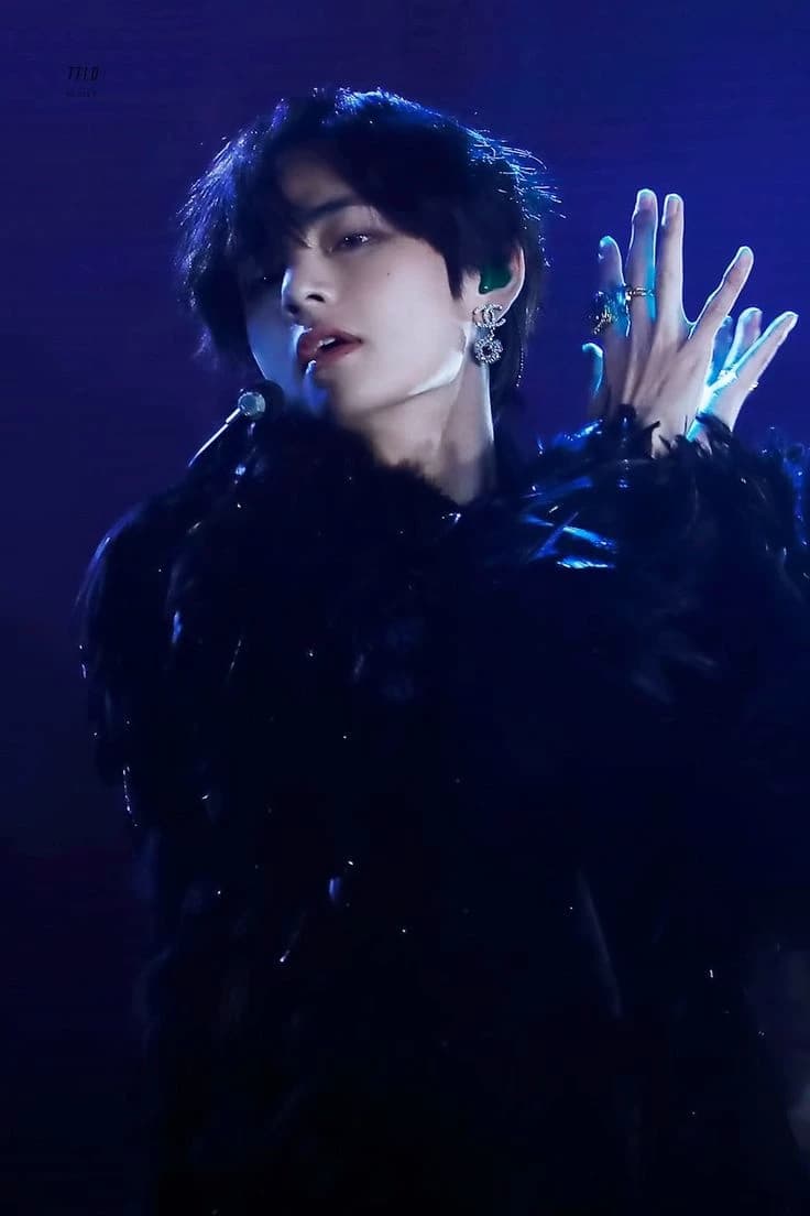 Kim Taehyung thumbnail