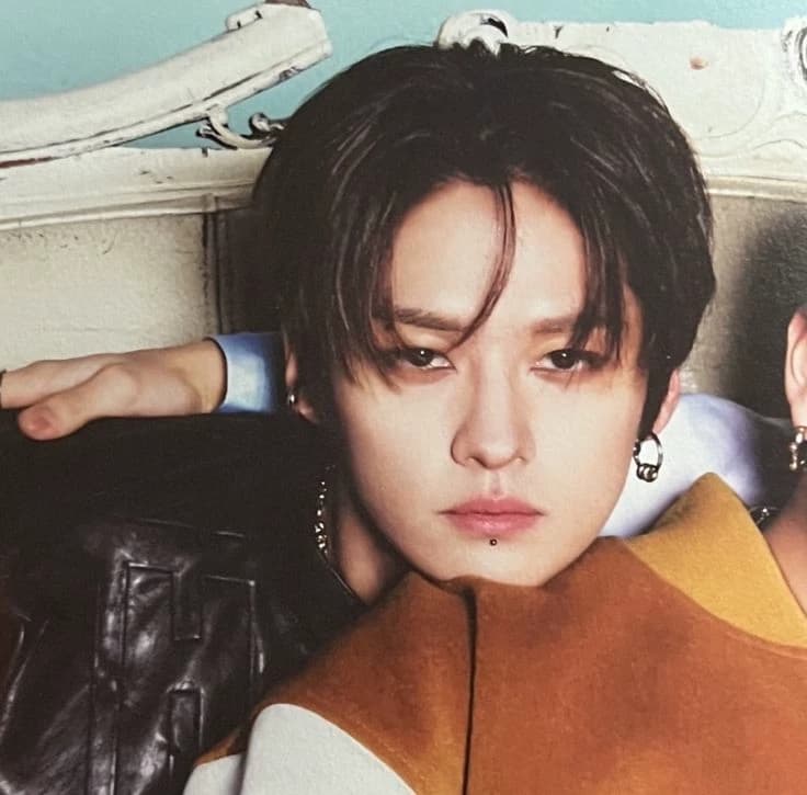 Lee Know thumbnail