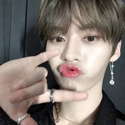 Lee Know thumbnail