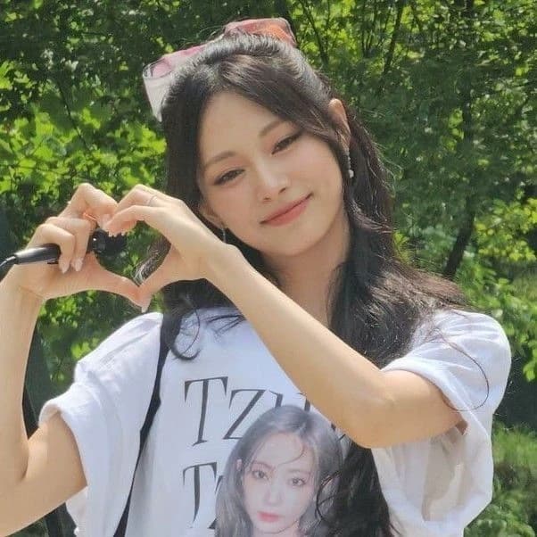 Tzuyu thumbnail