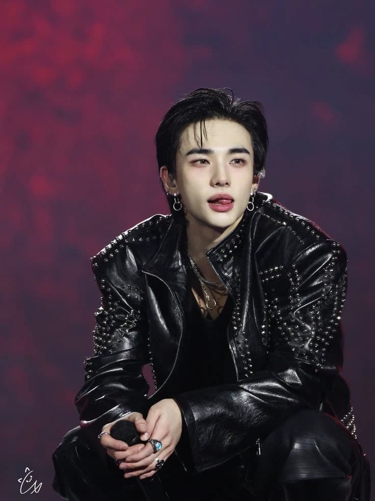 Hwang Hyunjin -- HYUNMIN thumbnail