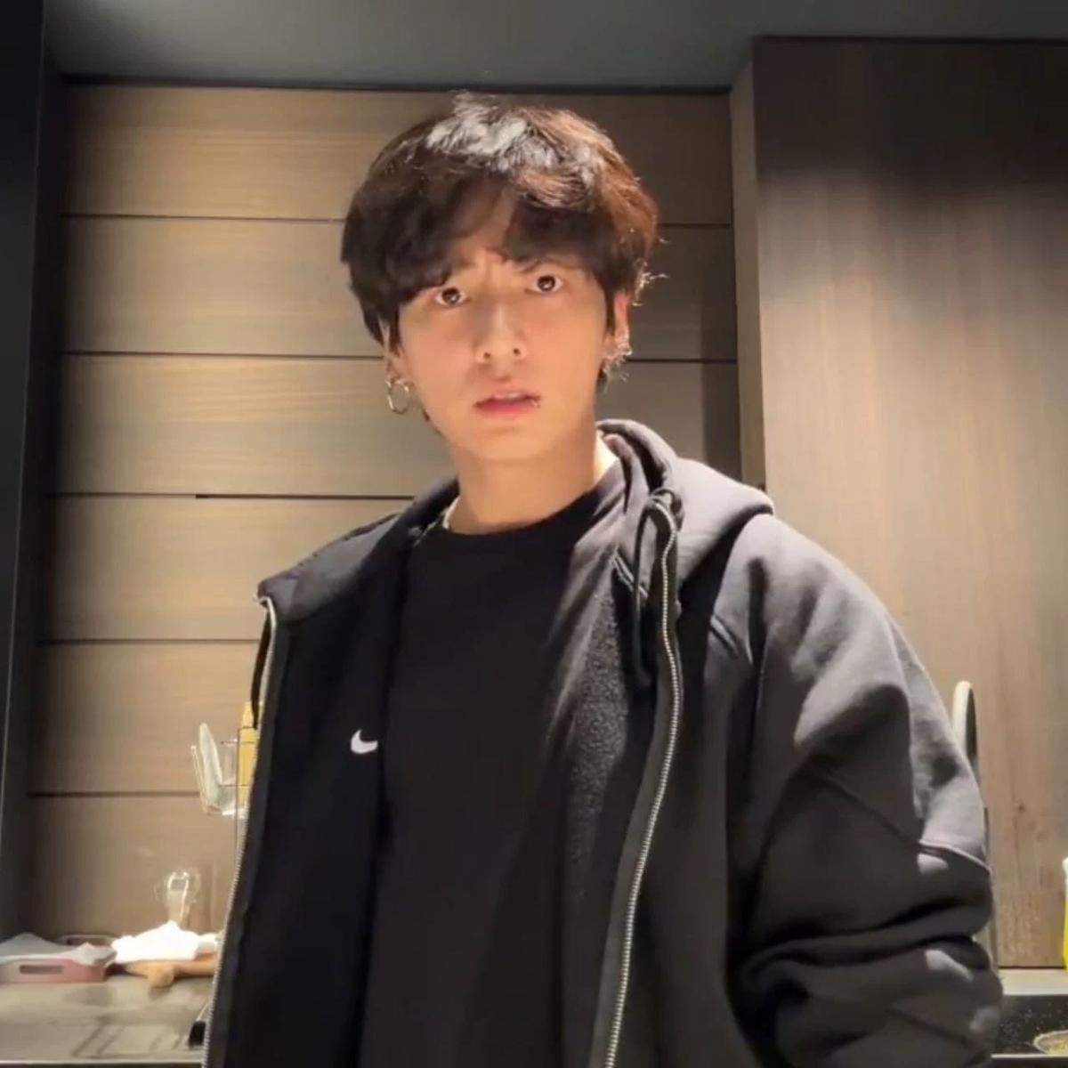 Jungkook 🫠 thumbnail