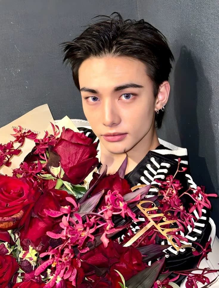 Hyunjin thumbnail