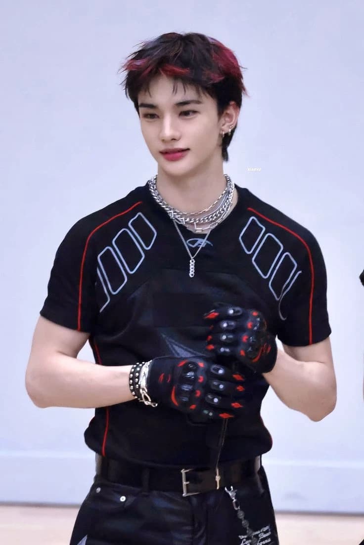 Hyunjin thumbnail