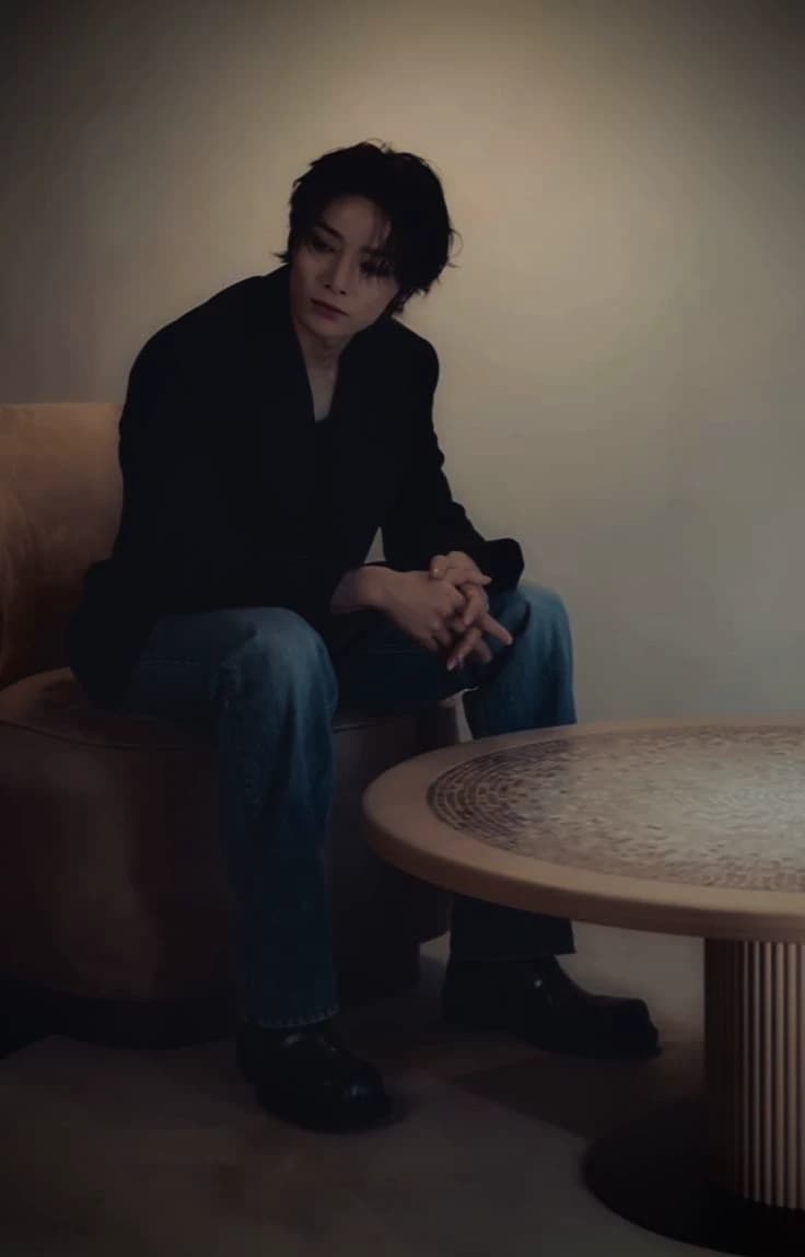 Jeongin thumbnail