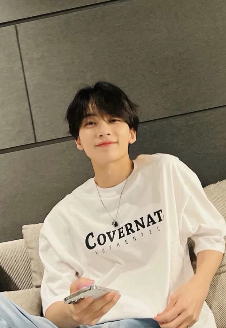 Yoon Jeonghan thumbnail