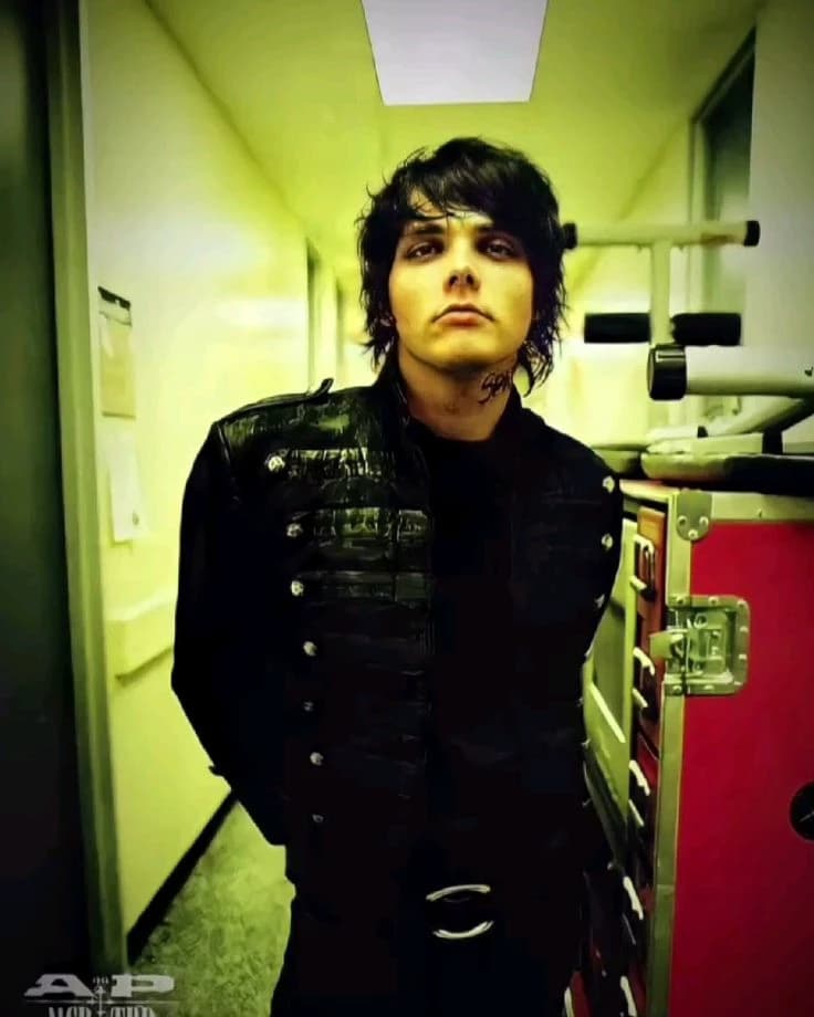 Gerard Way thumbnail