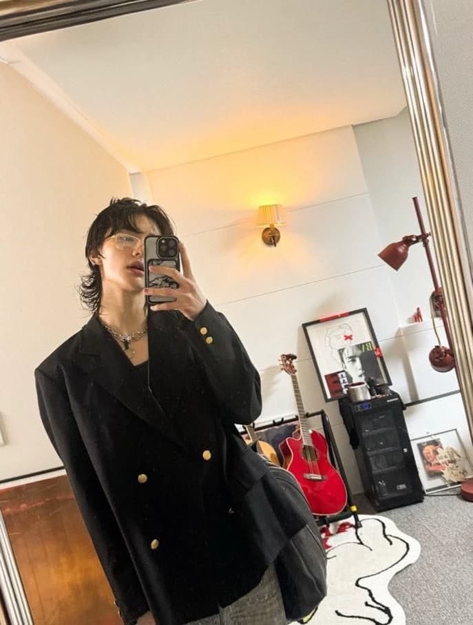 Hwang Hyunjin (Hyunlix) thumbnail