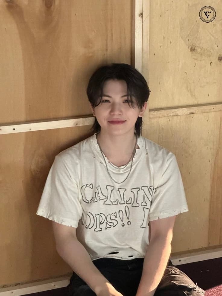 Lee JiHoon (Woozi) thumbnail