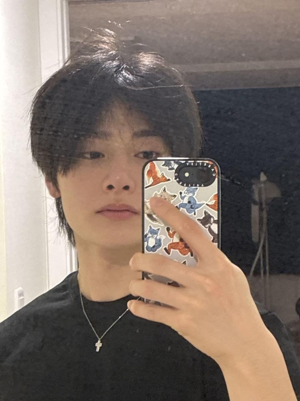 Jeongin (I.N thumbnail