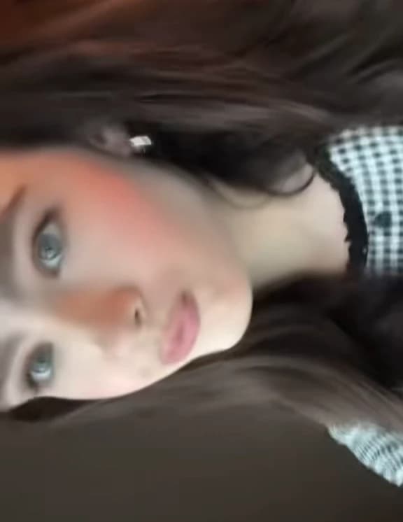 Clara satck thumbnail