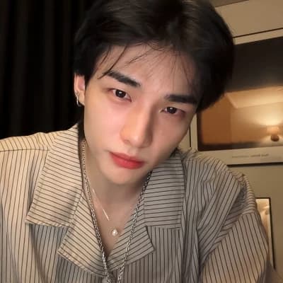 Hwang Hyunjin thumbnail