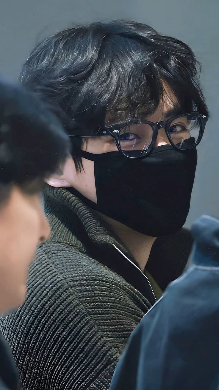Kim Taehyung thumbnail