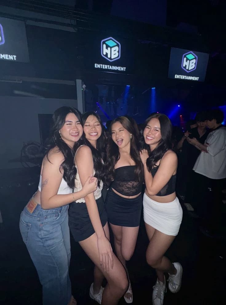 4 Girls on bar. thumbnail