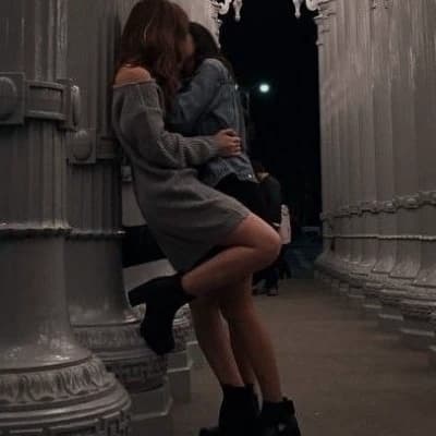Chloe (wlw)  thumbnail