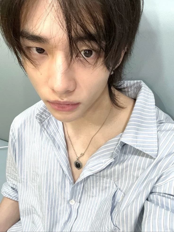 Hyunjin  thumbnail