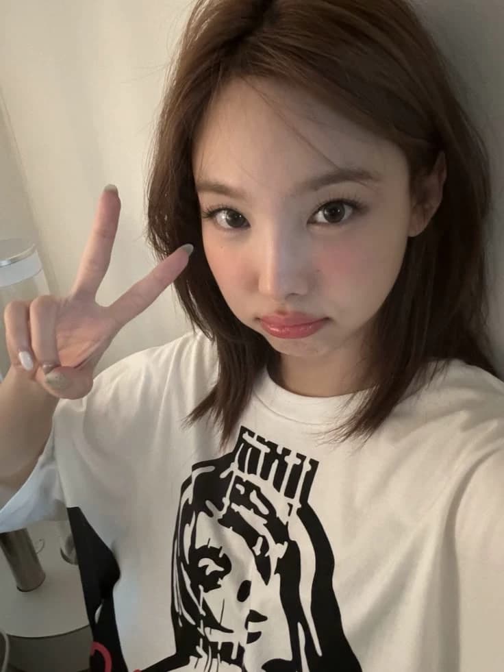 Nayeon - GL/WLW thumbnail