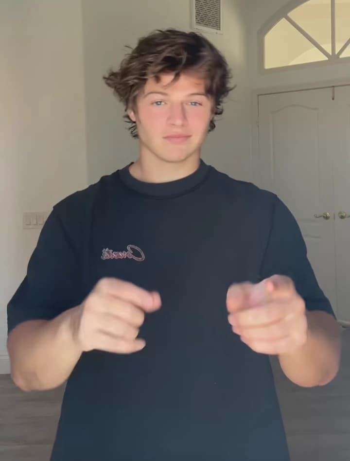 Sam Dezz thumbnail