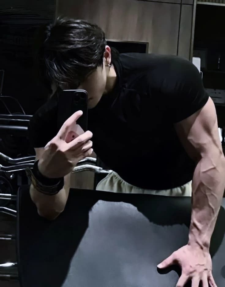 Gym boy thumbnail