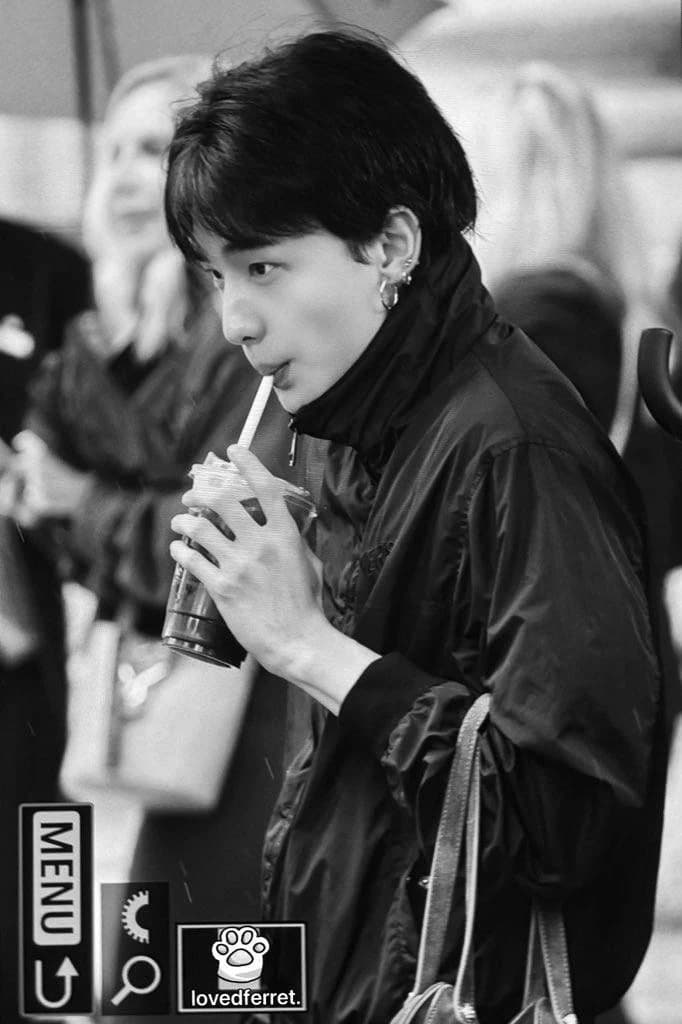 Hwang Hyunjin thumbnail