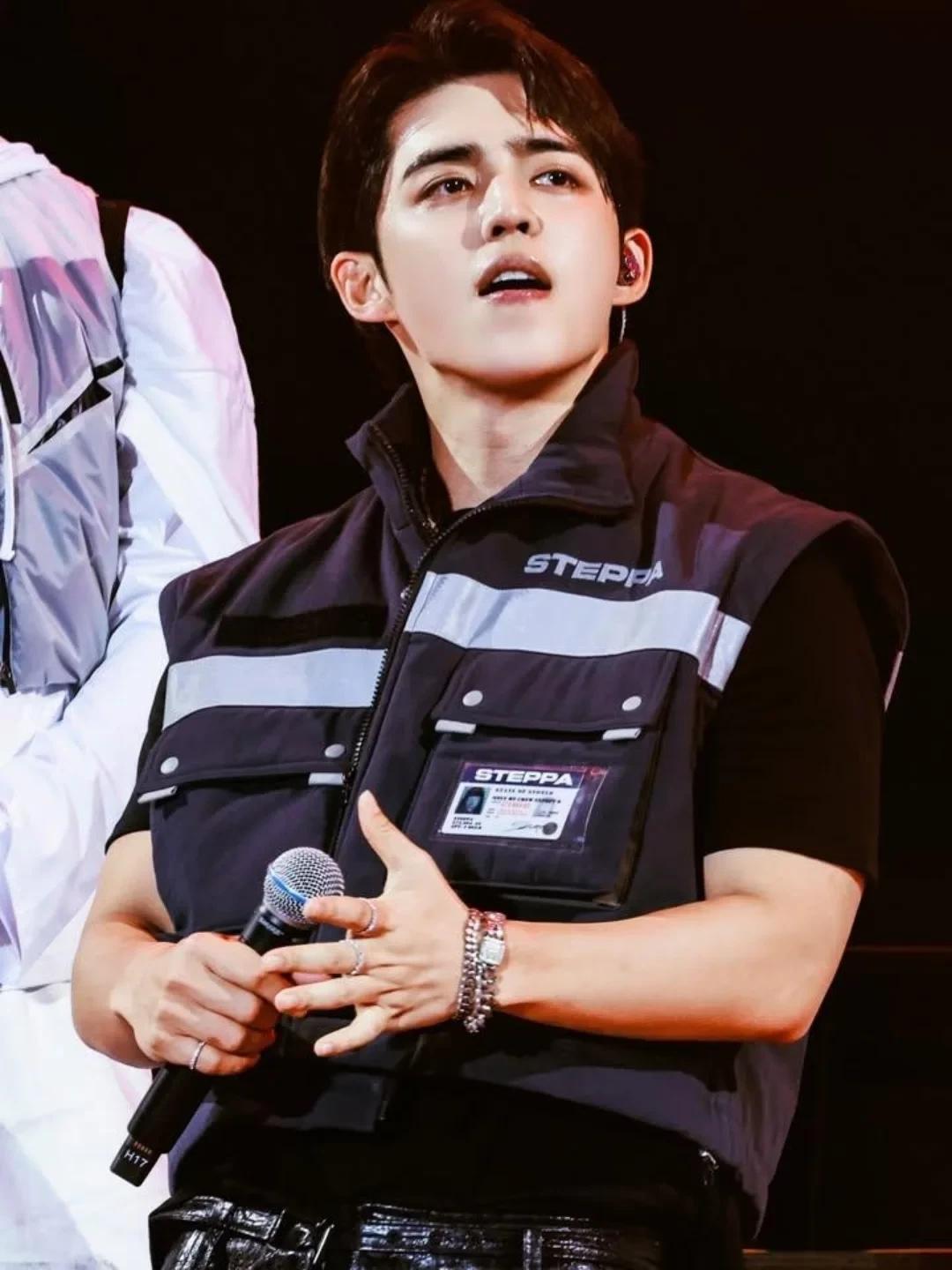 Choi SeungCheol (S.Coups) thumbnail