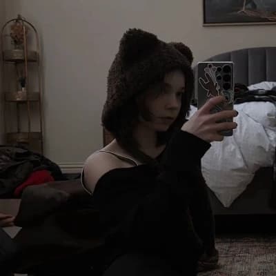 Emma Myers thumbnail