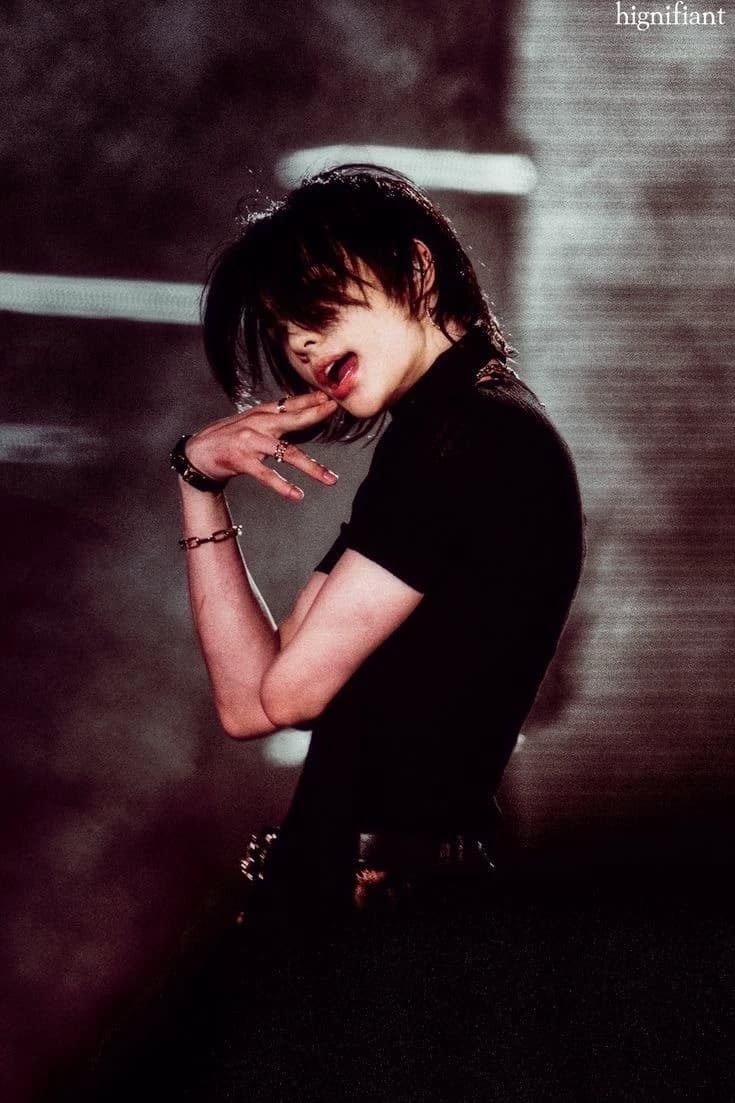 Hwang Hyunjin thumbnail