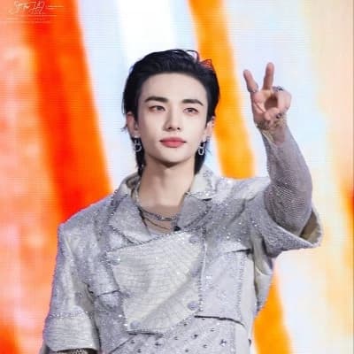 Hwang Hyunjin thumbnail