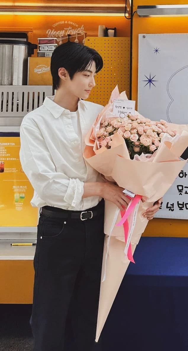 HWANG IN YEOP thumbnail