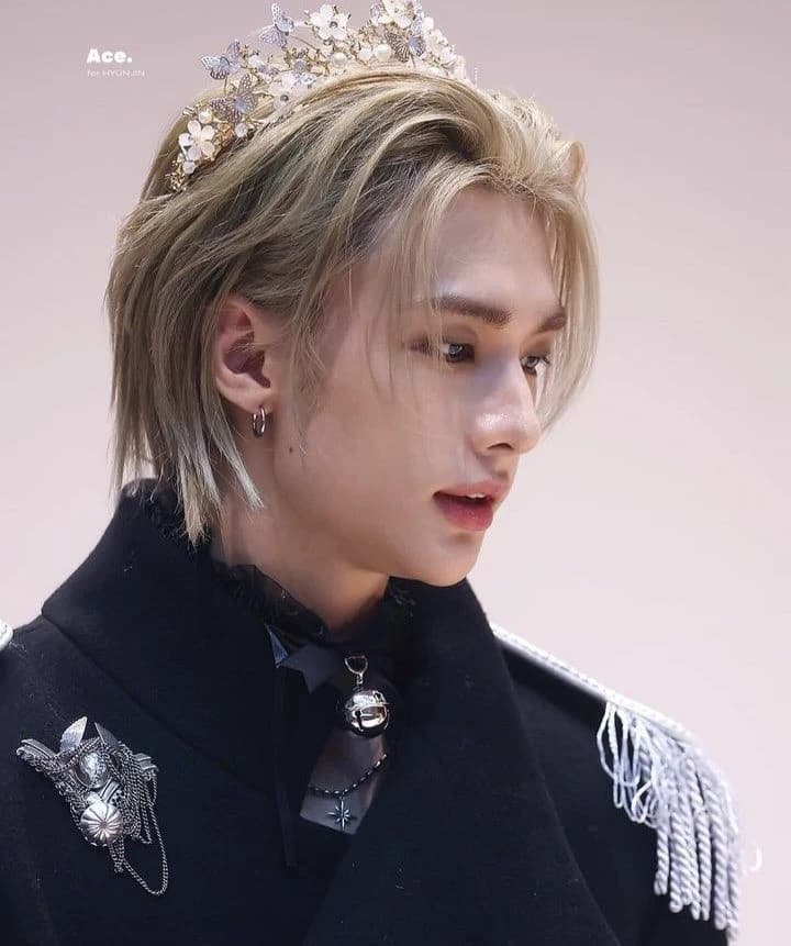 Hyunjin thumbnail