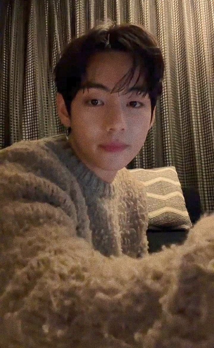 Kim Taehyung thumbnail
