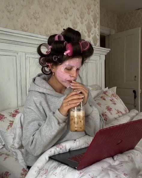 Skincare girl thumbnail